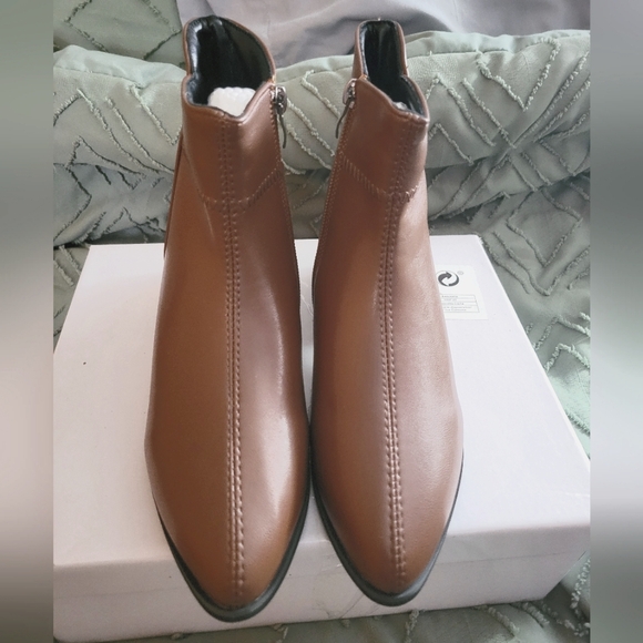 Shein, brown faux leather booties- 5 - Picture 2 of 7